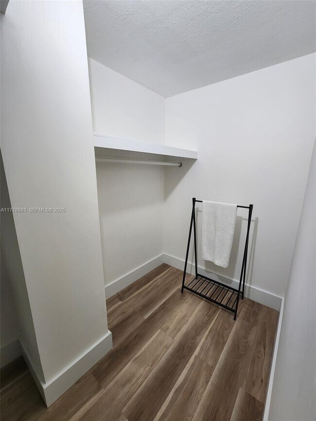 Building Photo - 3180 S Ocean Dr