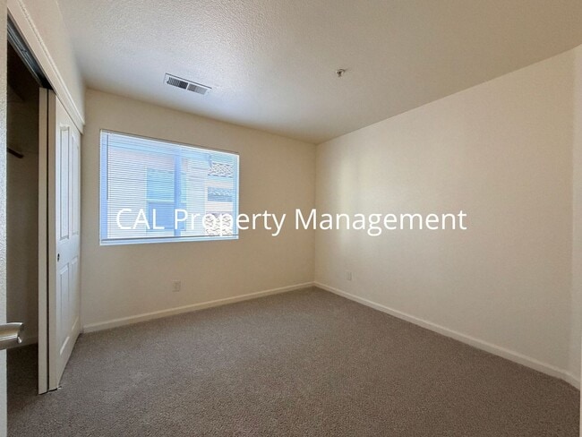 Building Photo - 1159 Cobblestone St