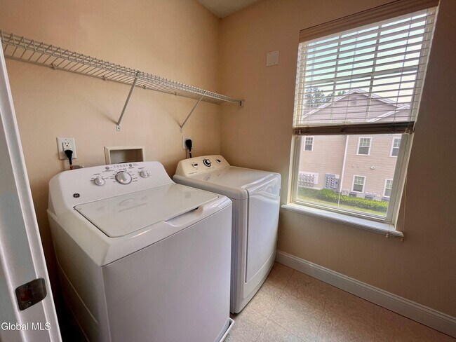 Building Photo - 74 Weibel Ave