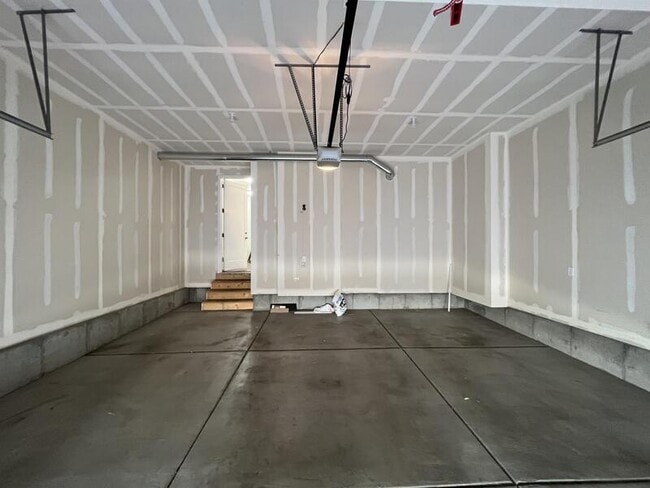 Building Photo - 9729 Fira Ln