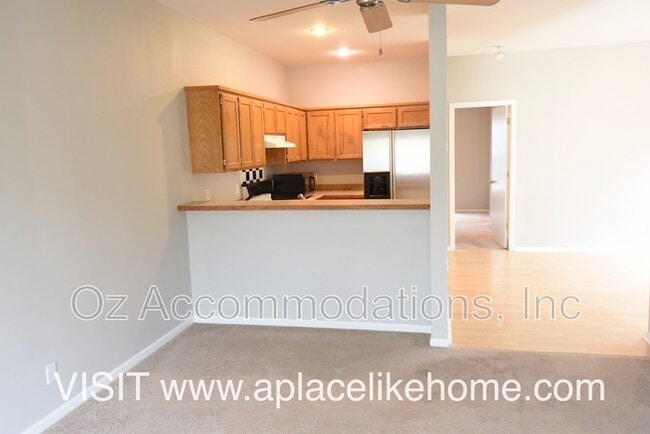 Building Photo - 1151 N Mart-way Dr