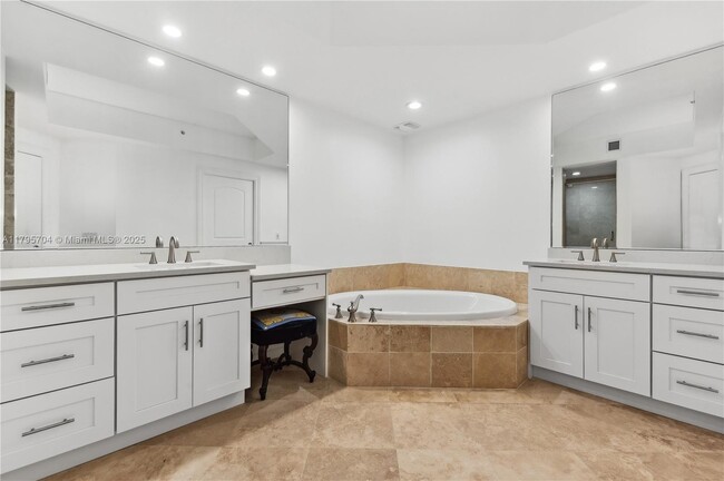 Building Photo - 4600 N Ocean Dr