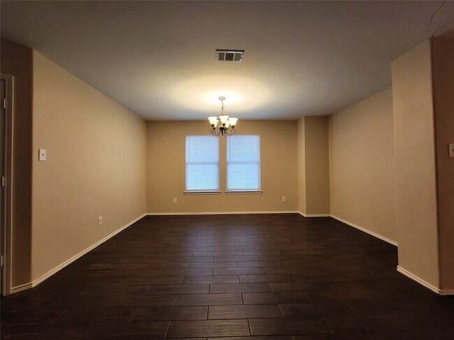 Building Photo - 1433 Kramer Ct