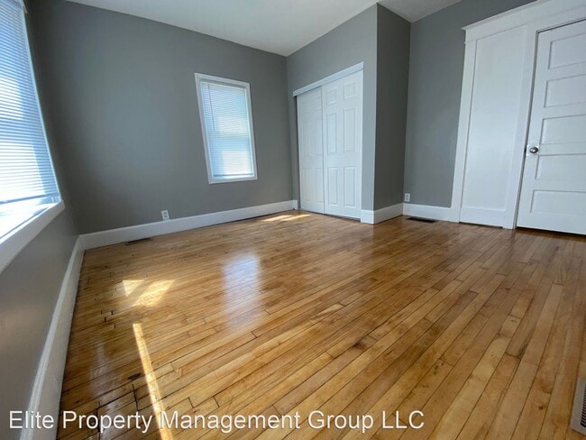 Building Photo - 6 br, 2 bath House - 1066 Ross Ave E