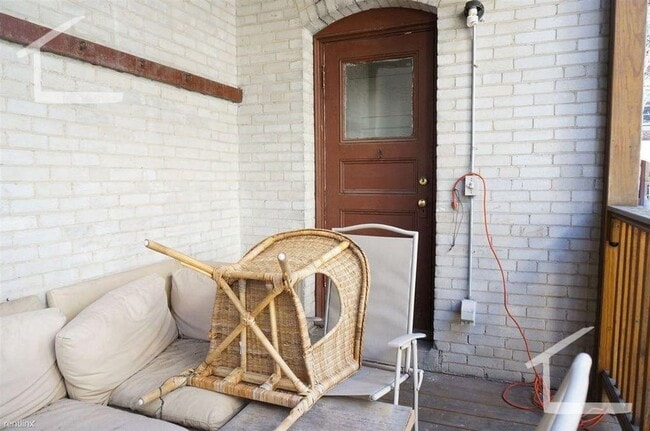 Building Photo - 149 Thorndike St