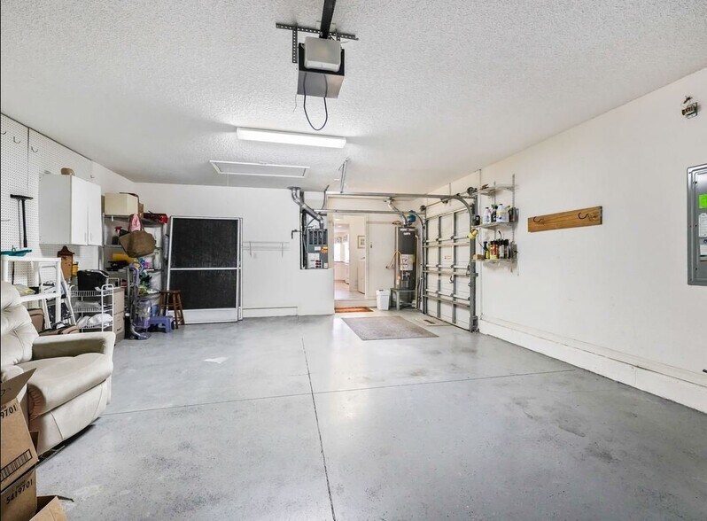 Building Photo - 32937 Enchanted Oaks Ln