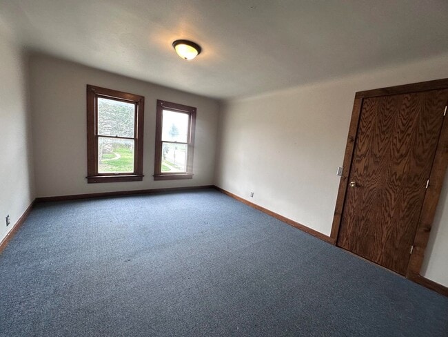 Building Photo - 101 Buchanan-