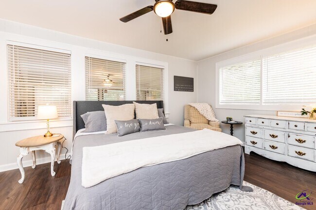 Building Photo - 1304 Georgia Ave