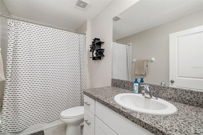 Building Photo - 621 Royal Empress Dr