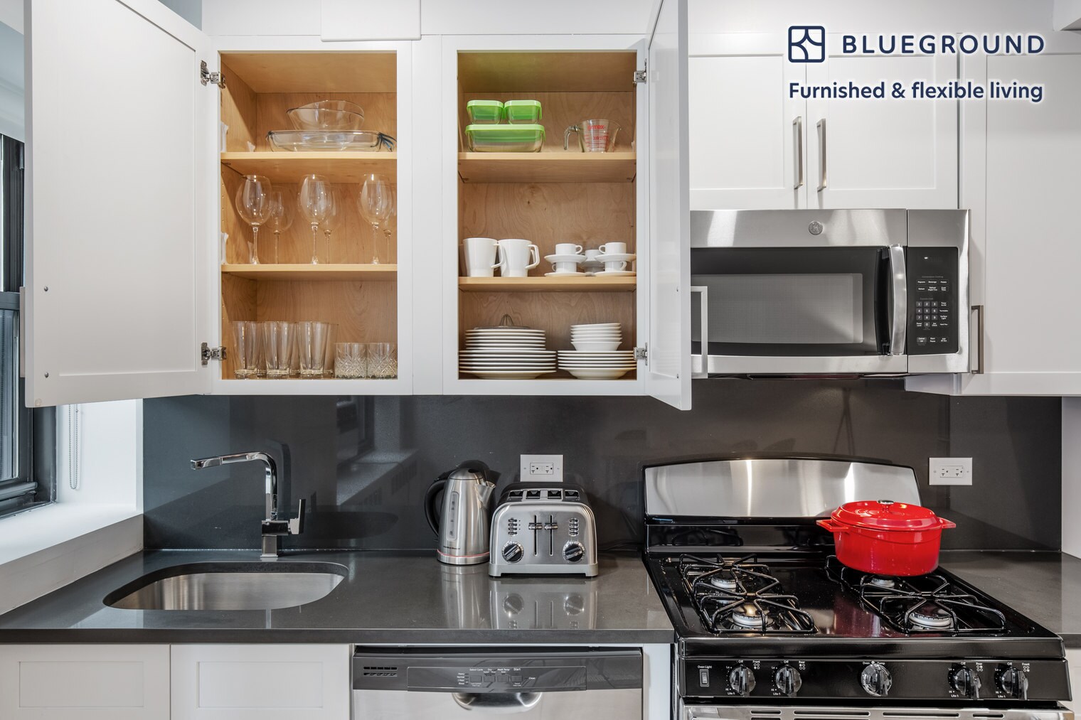 Building Photo - 10 W 65th St