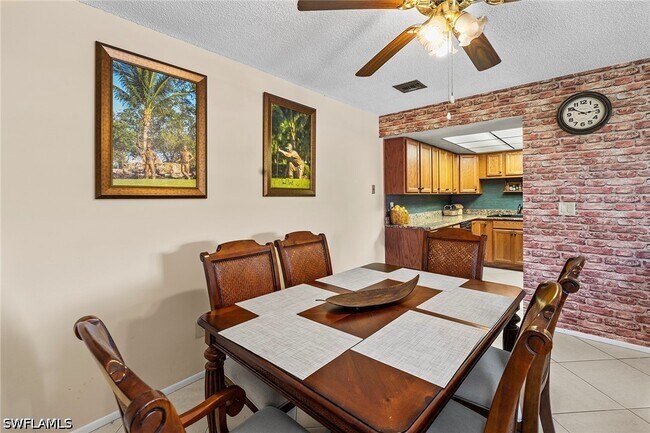 Building Photo - 131 Teryl Rd