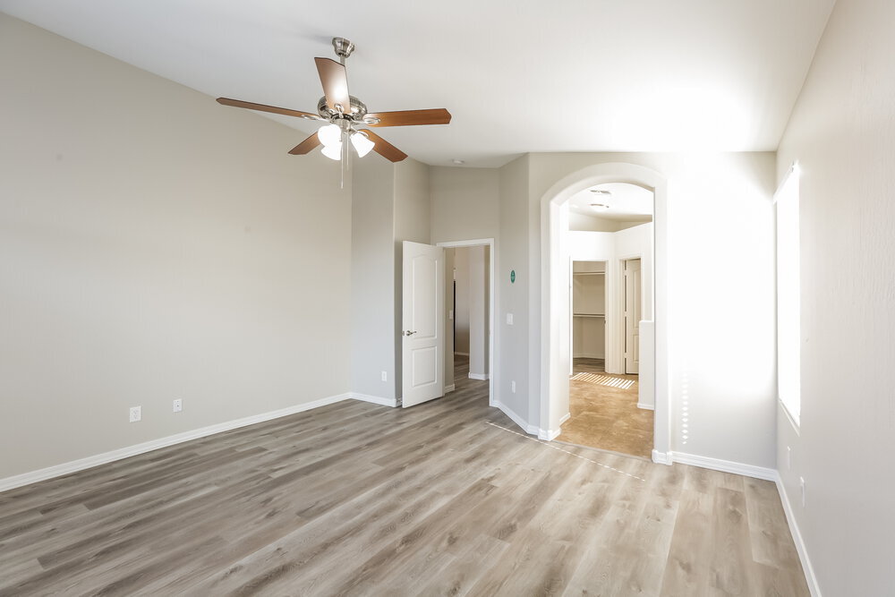 Building Photo - 1105 E Blackhawk Dr