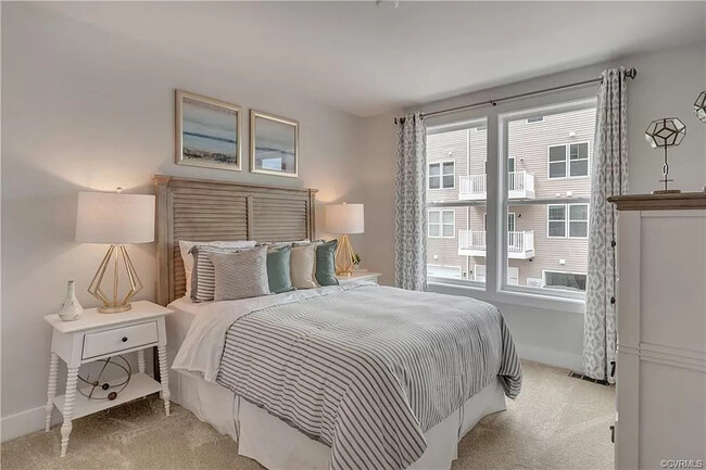 Building Photo - 658 Noush Ct