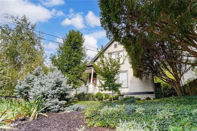 Building Photo - 4816 Eastern Ave