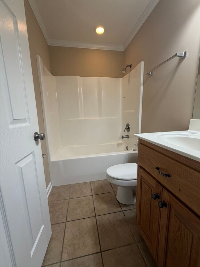 Building Photo - 41 Cedarbrook Pl