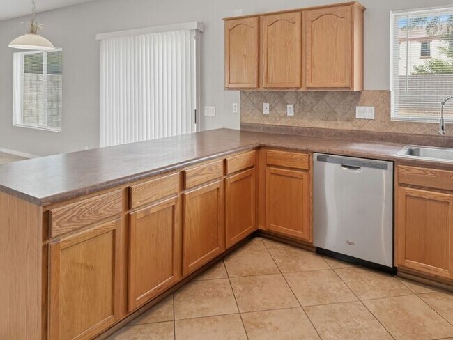 Building Photo - Pecan Creek - 5 Bedroom 3 Bathroom Home!