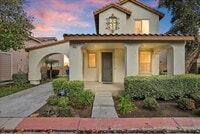 Building Photo - The Perfect Home Base Near UC Riverside