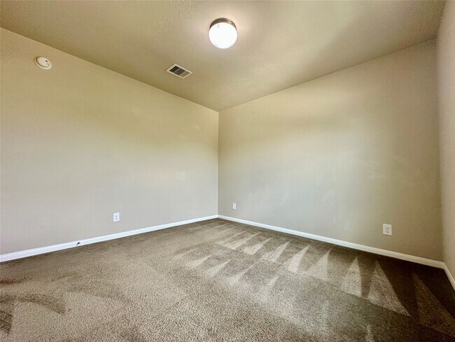 Building Photo - 11111 Kingsnorth Dr