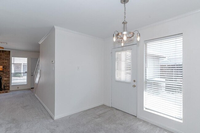 Building Photo - 14020 Schroeder Rd