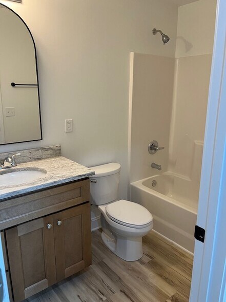 2nd bath - 115 Wild Primrose Ln