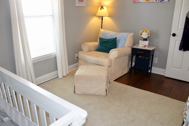 Building Photo - Beautiful 3 Bedroom 2 Bath in Sterling Heights