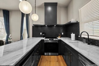 Building Photo - 201 E Carson St