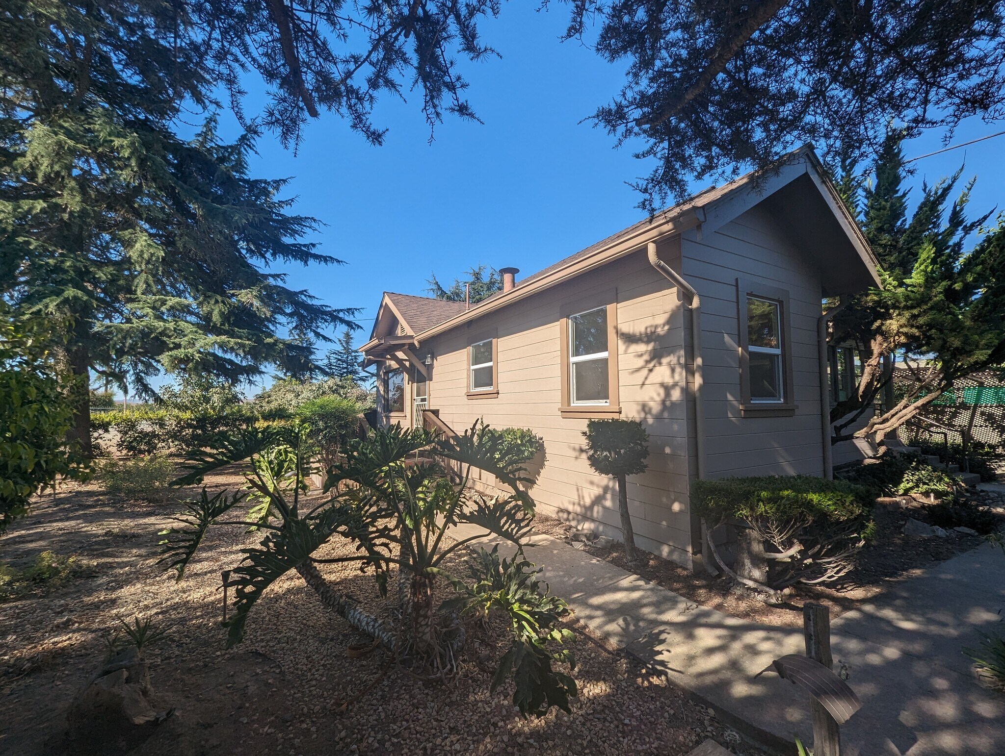 Building Photo - 4153 Bolsa Rd