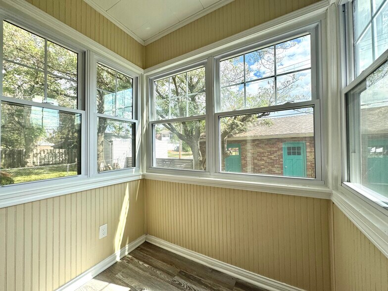 Building Photo - 3525-3527 Lawn Ave