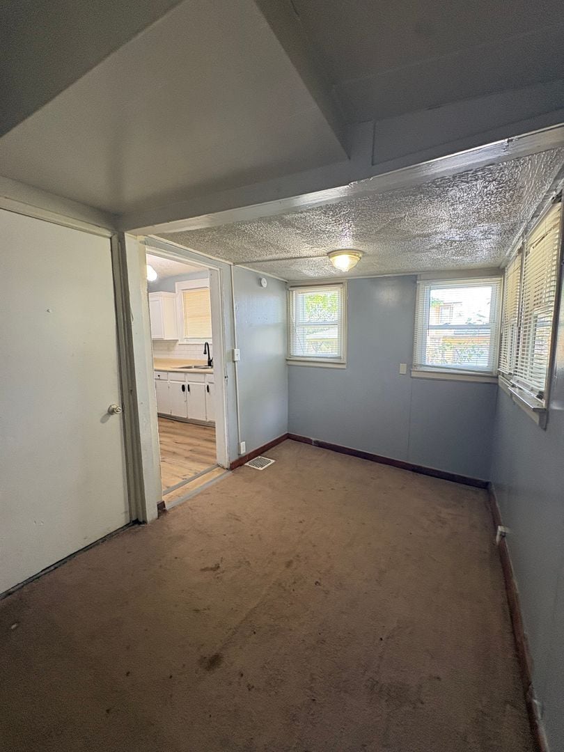 Building Photo - 5401 Highland Ave
