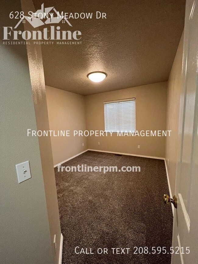 Building Photo - 628 Stony Meadow Dr