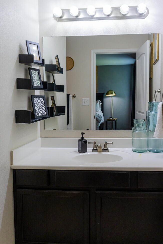 Building Photo - 5725 110th St