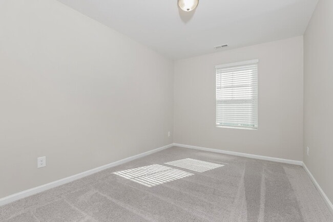 Building Photo - 606 Wendell Falls Pkwy