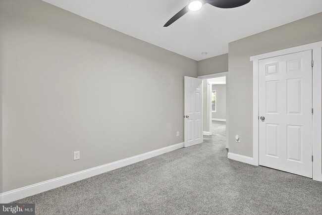 Building Photo - 2417 Washington St