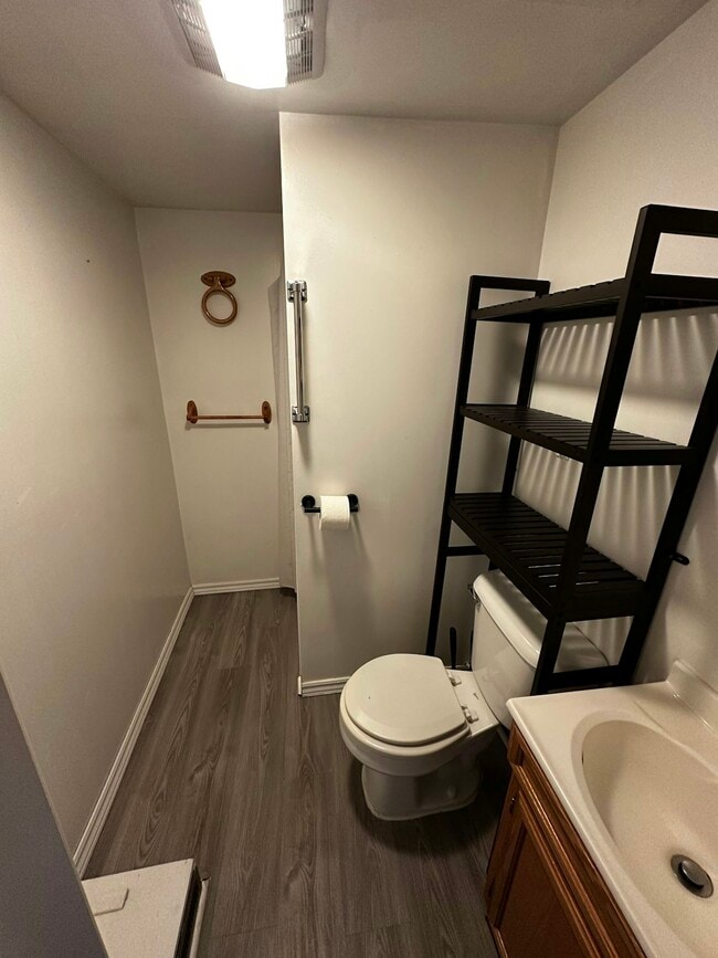 Building Photo - 240 Main St