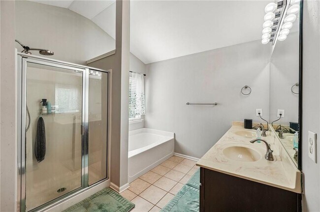 Building Photo - 6216 Oakdale Ridge Ct SE