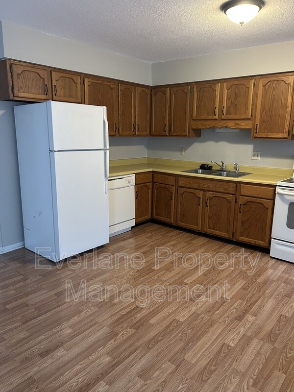 Building Photo - 10243 Bayton Ct