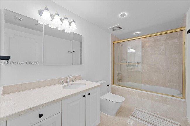 Building Photo - 3400 SW 27th Ave