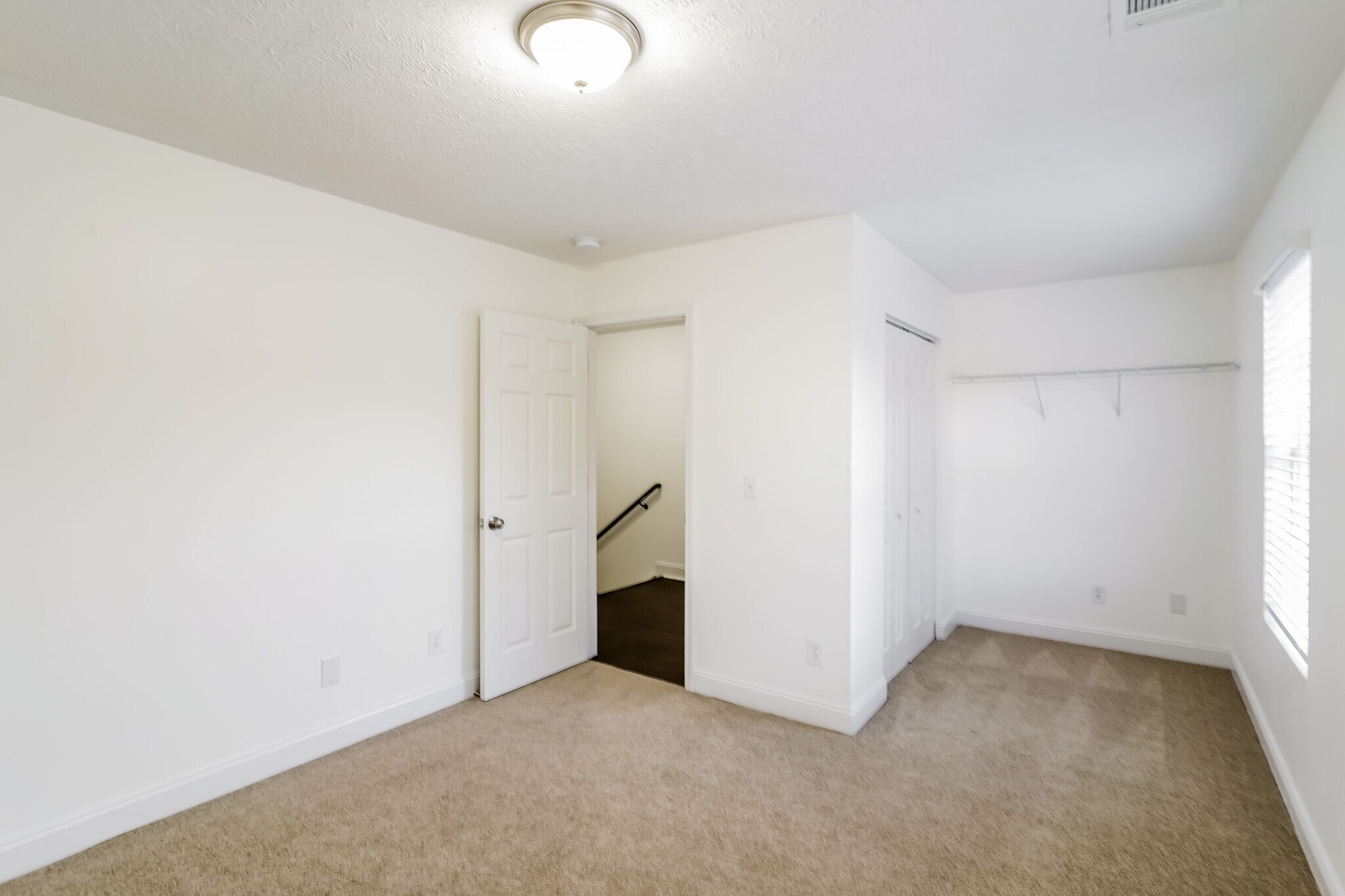 Building Photo - 5636 Dory Dr