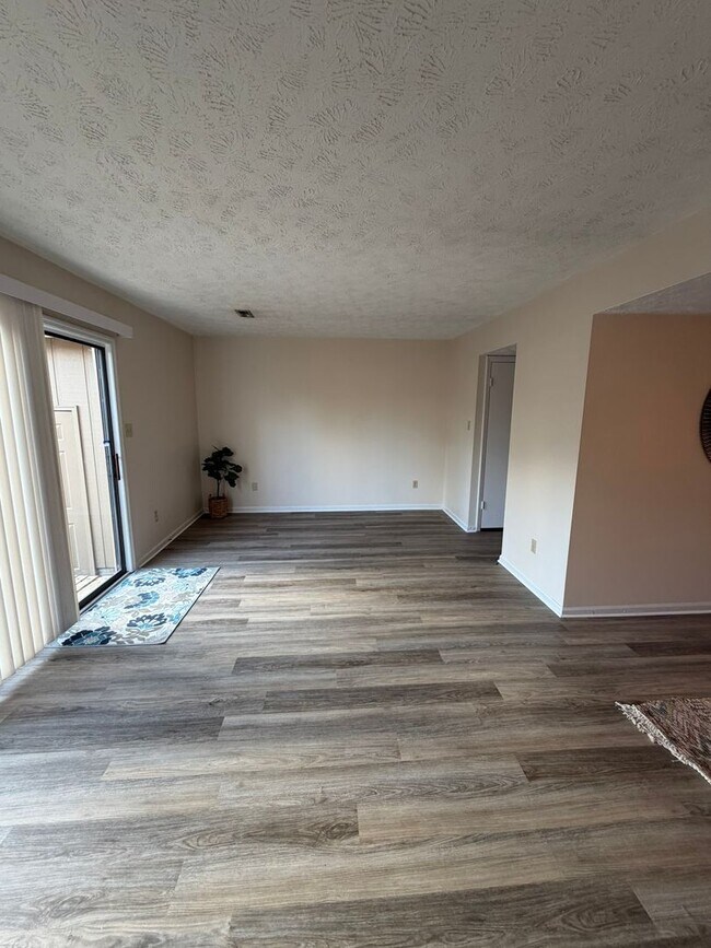 Building Photo - 4615 Dow Ct