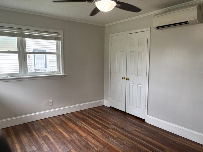 Building Photo - Updated 2 bedroom with Bonus room home in ...