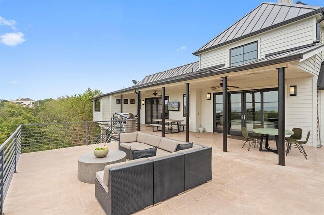 Building Photo - 29 Pascal Ln