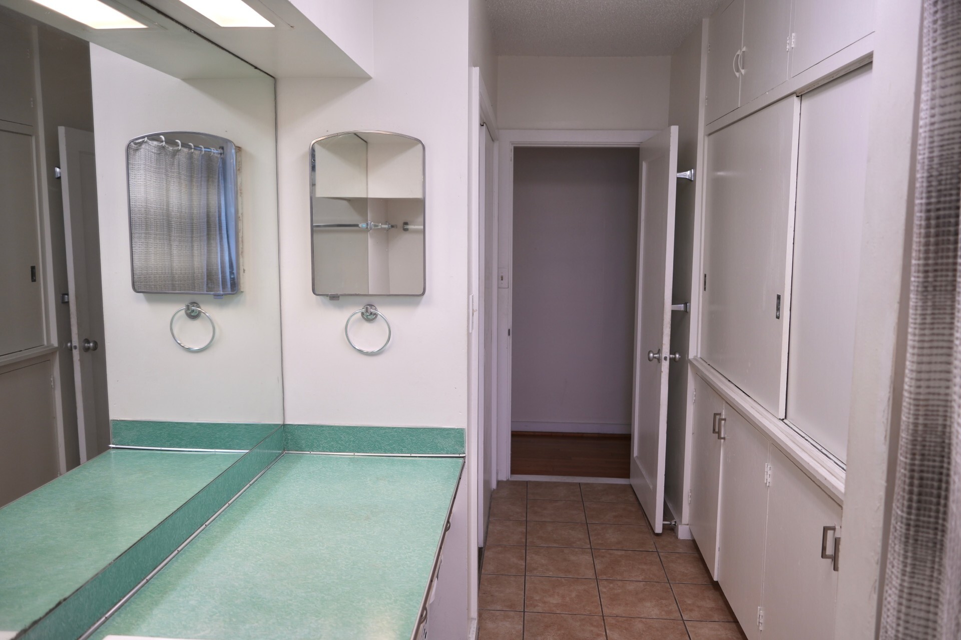 Bathroom - 1014 Kapahulu Ave