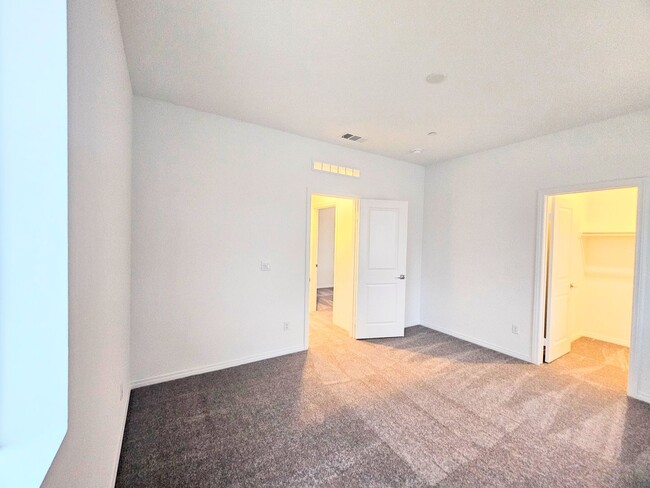 Building Photo - Rockport Ranch Beautiful Brand New Lennar ...