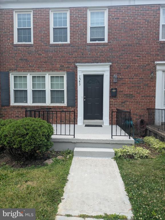 Building Photo - 1543 Cottage Ln
