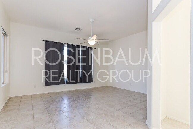 Building Photo - 1210 E Westchester Dr