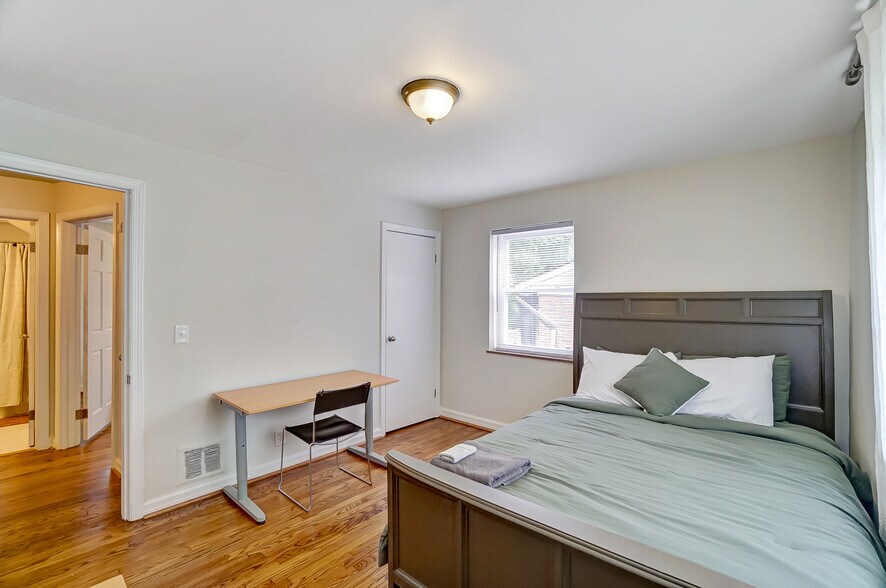 Building Photo - 531 Norway Ave