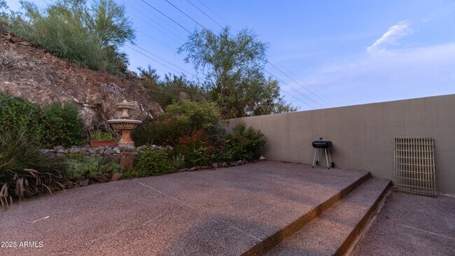 Building Photo - 44 W Foothill Dr