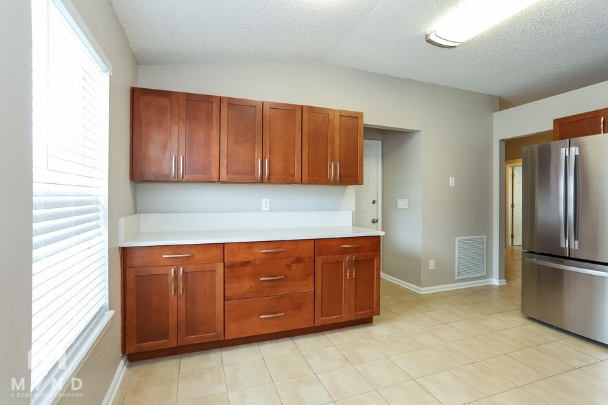 Building Photo - 3442 Volley Dr