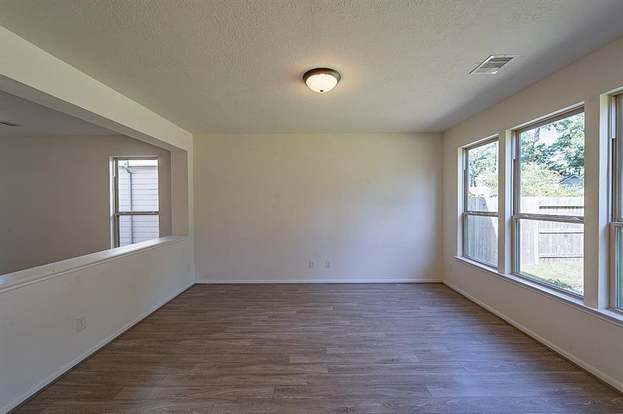 Building Photo - 14350 Persimmon Woods Dr