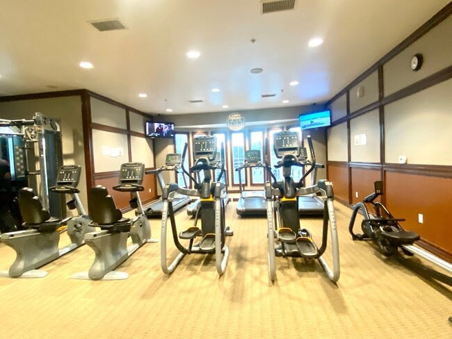 Building Photo - 2BD/2BA Dublin Terraces Condo with Underground Parking, Pool, Fitness Center and More!